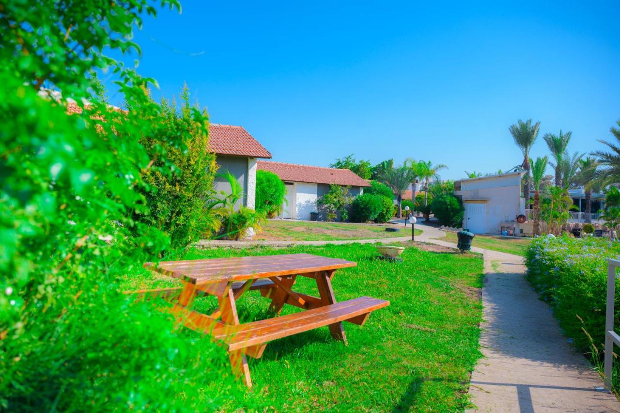 Agamim Hotel Ashkelon Exterior foto