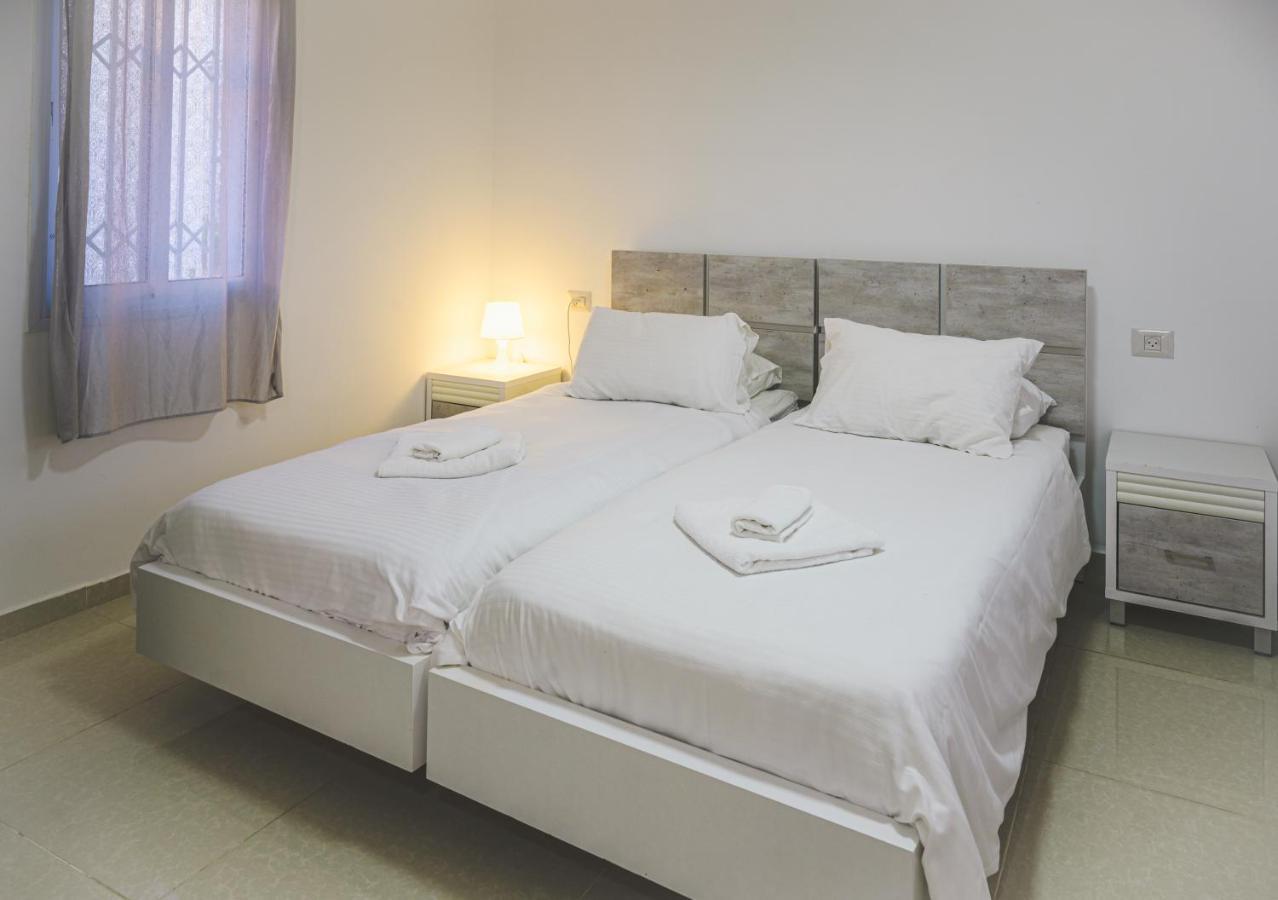 Agamim Hotel Ashkelon Exterior foto